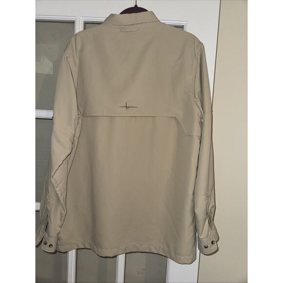 Habit Fishing Shirt Mens M Beige Pockets Caped 40+ Solar-Factor Short Sleeve - Picture 4 of 6